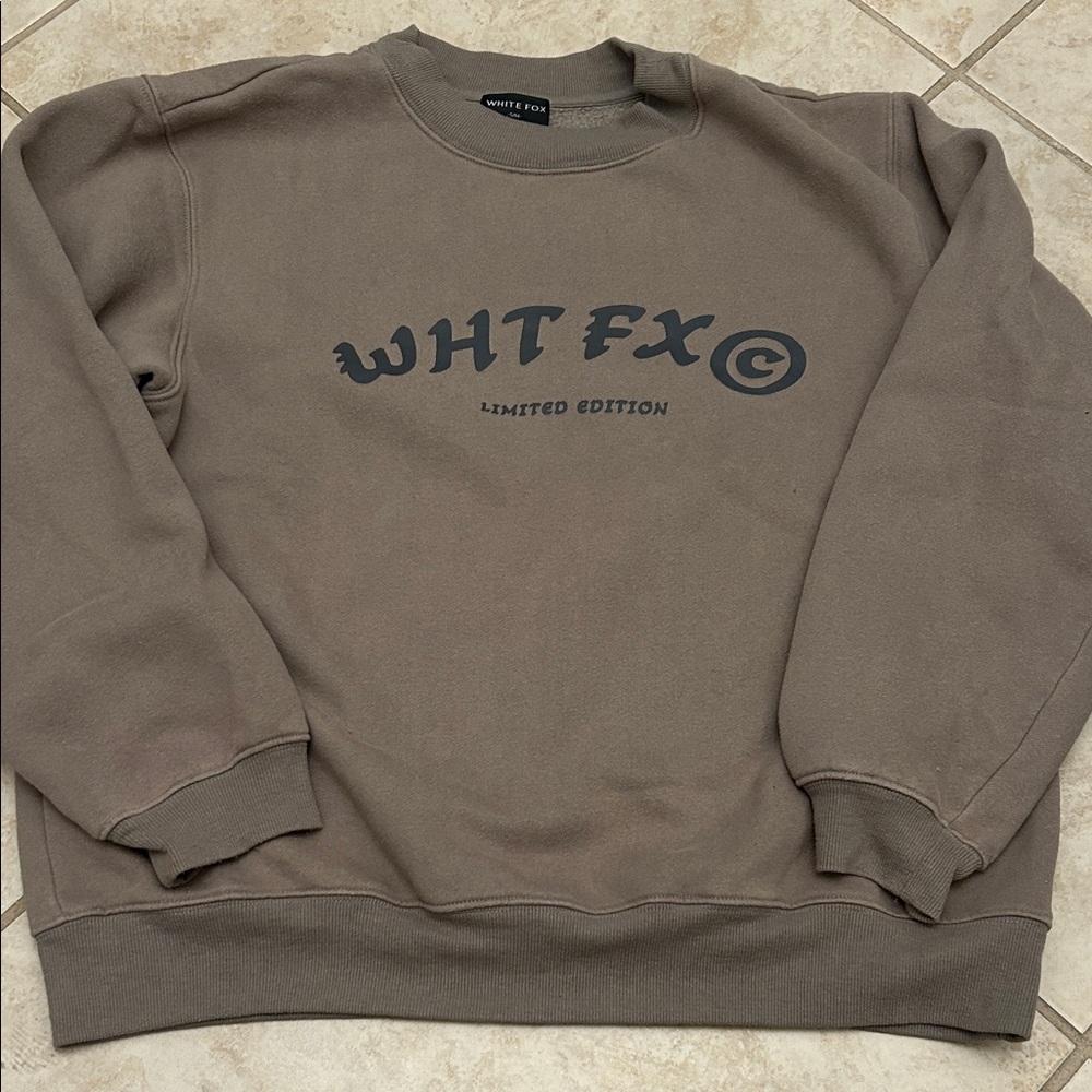 White Fox Sweatpants Set - Picture 2 of 5